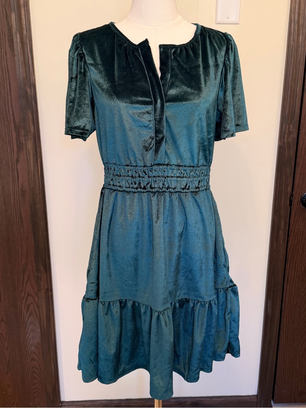 French Connection Forest Green Short Sleeve Tiered Midi Dress